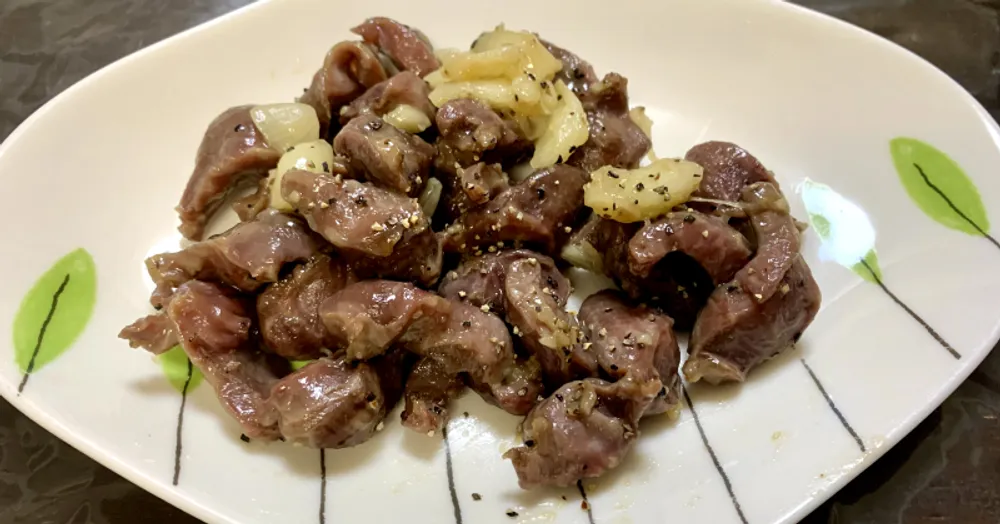 砂肝とにんにくの日本酒煮込み