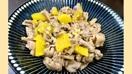 豚こま沢庵（たくあん）炒め