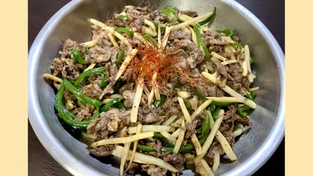 青椒肉絲（チンジャオロース）