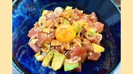 ハワイ風 マグロのポキ丼