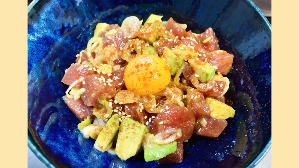 ハワイ風 マグロのポキ丼