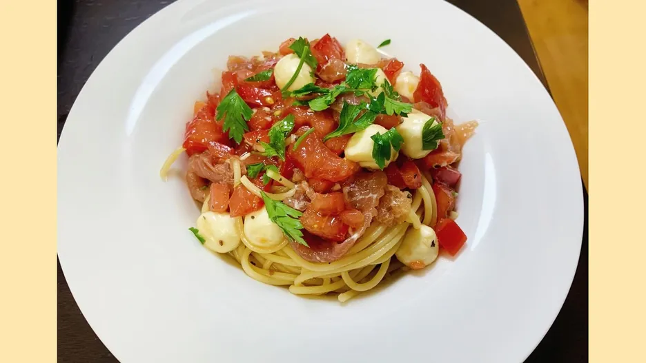 トマトと生ハムの冷製パスタ