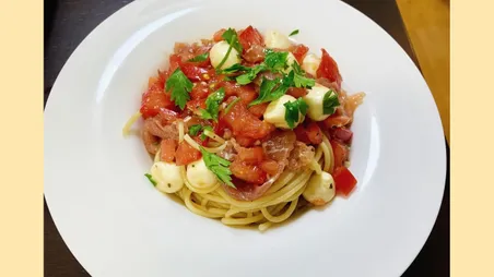 トマトと生ハムの冷製パスタ