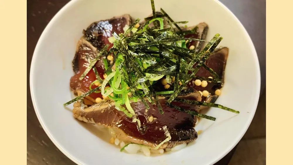 鰹のわさび醤油漬け丼(茶漬け)
