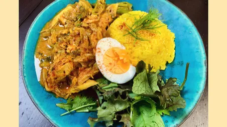 鮭ときのこのスパイスカレー