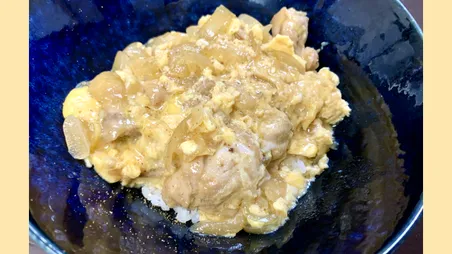 市販のめんつゆで作る簡単親子丼
