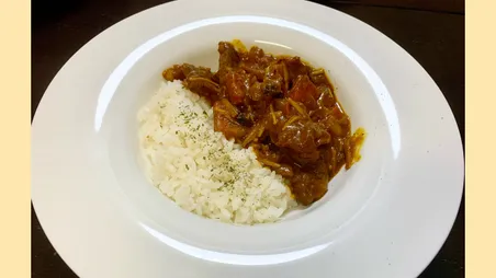 赤ワイン煮込みの欧風ビーフカレー