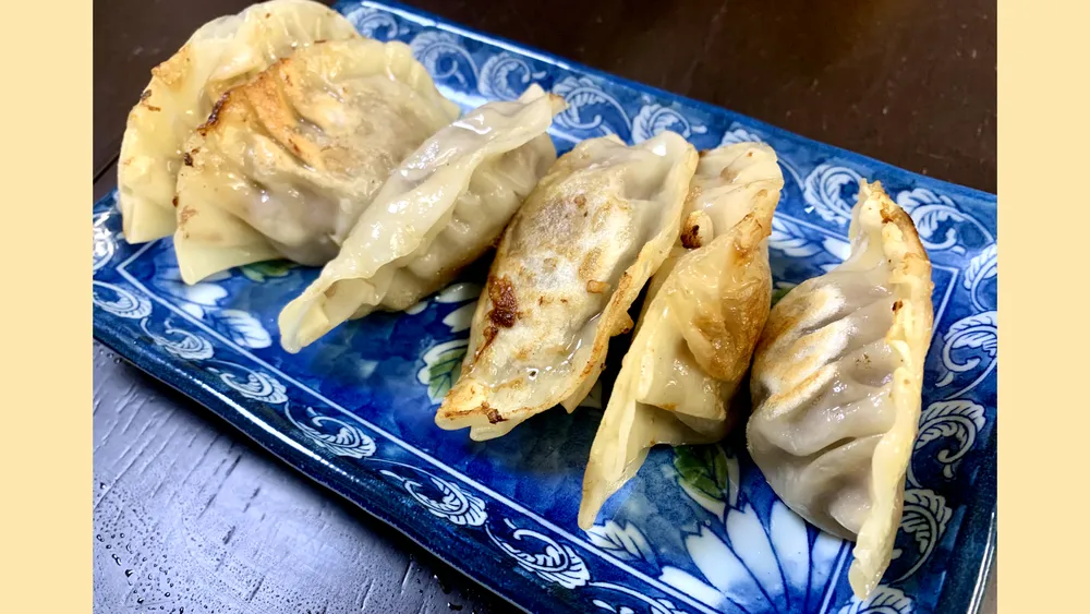 肉紅生姜の焼き餃子