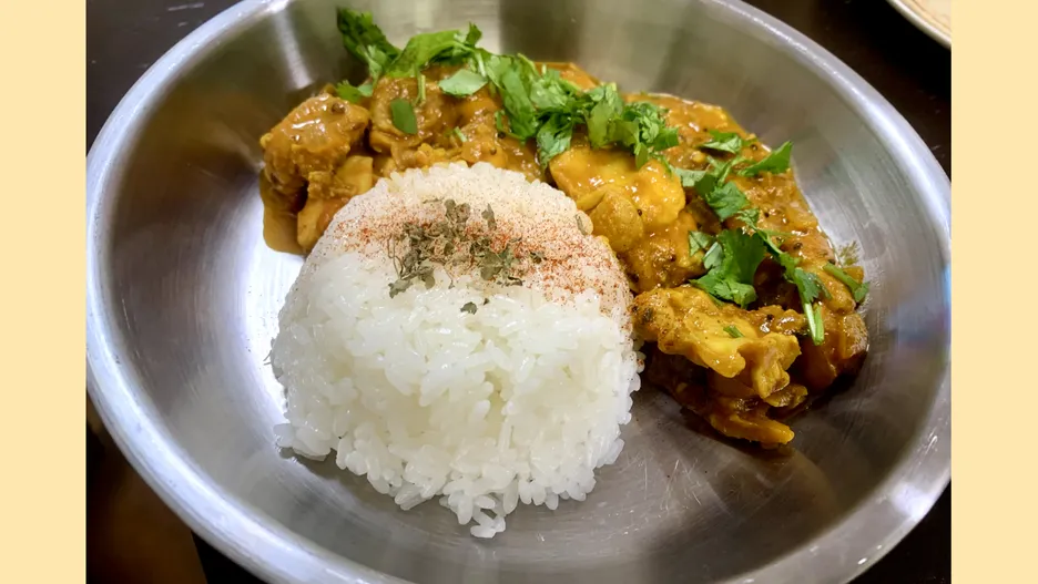 ピリ辛トマトチキンスパイスカレー