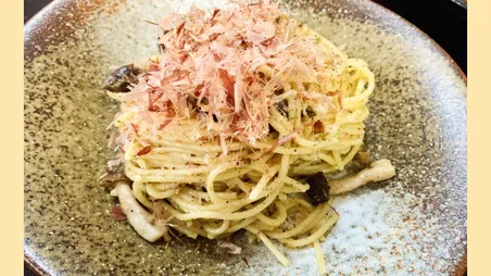 鰹節たっぷりの出汁パスタ