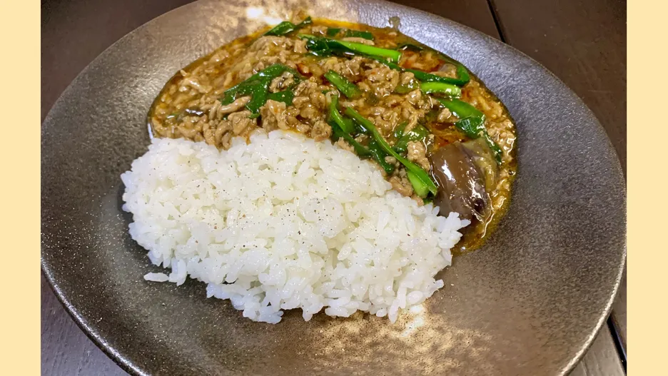 ニラとひき肉のスタミナカレー