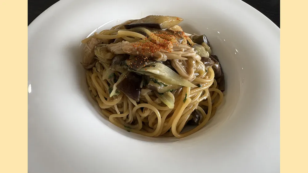 茄子の薬味たっぷりワンパン和風パスタ
