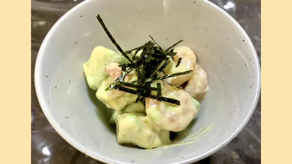柚子胡椒が効いたエビアボカドサラダ